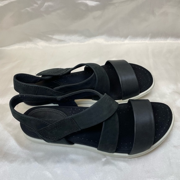 Ecco Yuma Sandal - Black - Flat Sandals Size 6-6.5 New super comfortable - Picture 4 of 5